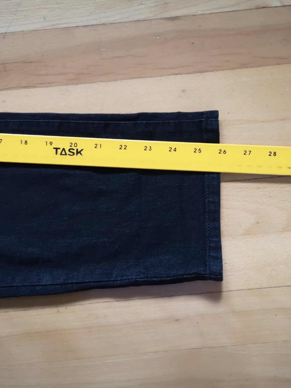 Free People Ladies Size 31 Black Denim Adjustable Straps 1 Pocket Bib Overalls - Picture 14 of 14